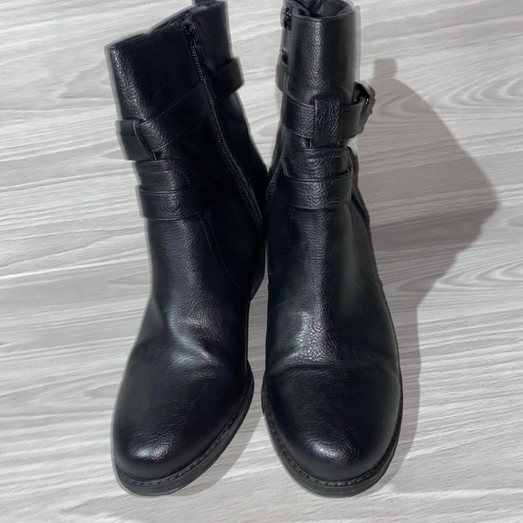 Naturalizer Black Heeled Boots - Picture 2 of 4